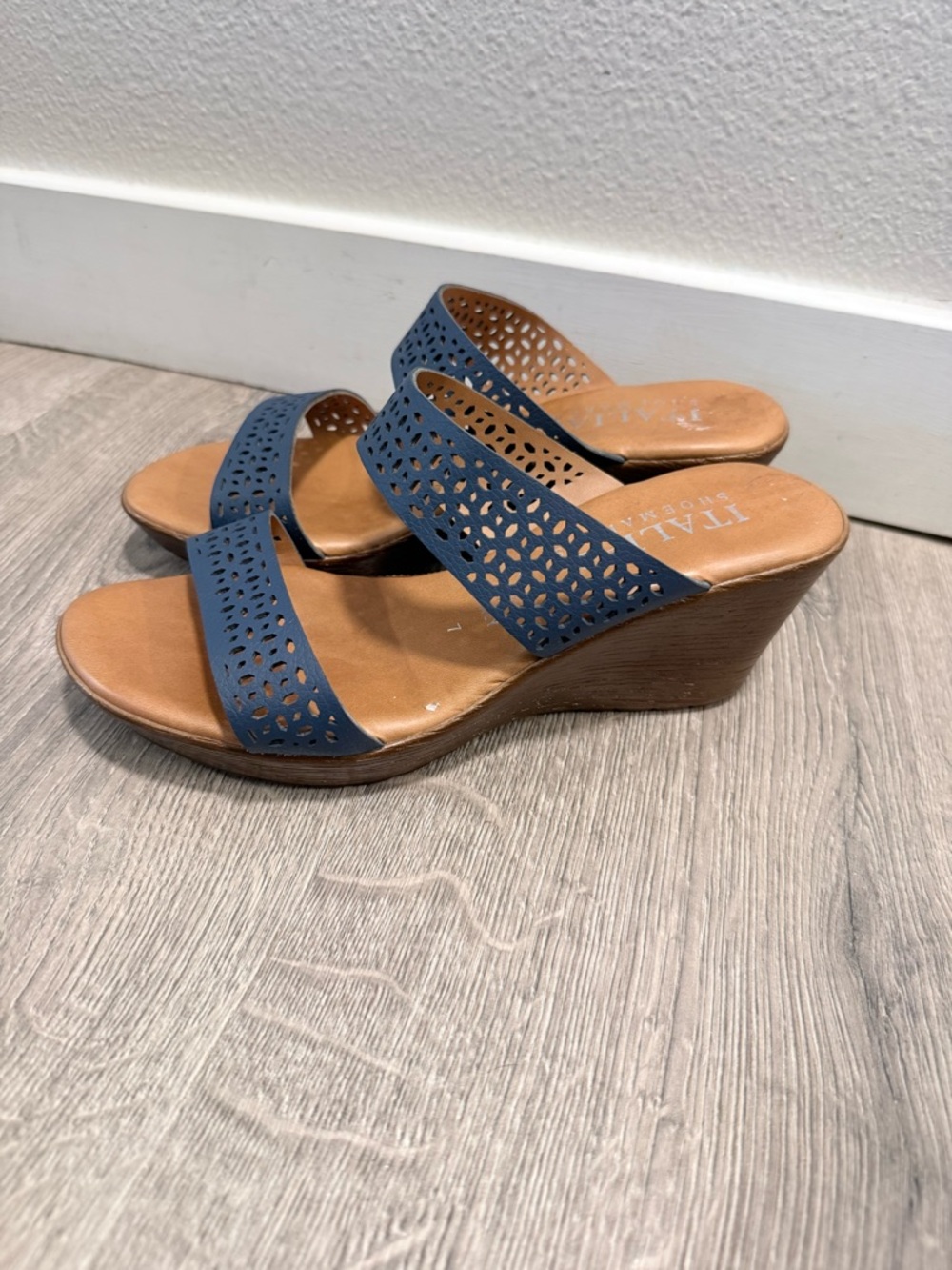 Italian Shoemakers Navy Double-Band Perforated Slide Wedge Heels